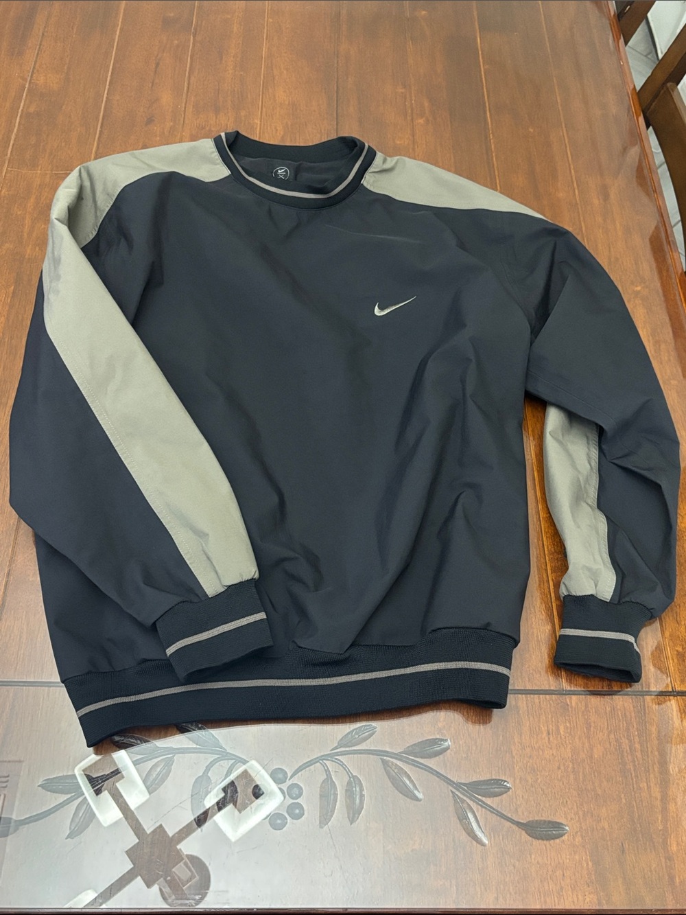 Nike Men’s Black and Gray Crewneck Sweatshirt with Swoosh